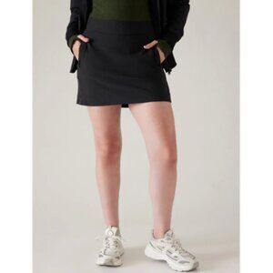 EXCELLENT CONDITION ATHLETA BROOKLYN SKORT - SIZE 8 BLACK